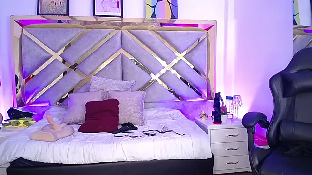 Moon Water   online show from 04.14.26