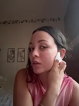 Megan Rodrigo online show from 12.13.25