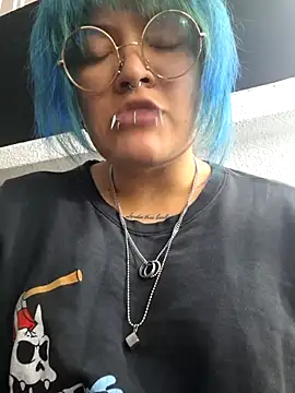 lucky-leah online show from 02.15.26