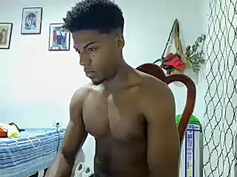 Snapshot of andrews2399 chatting on 01.03.25 andrews2399 online show from 01.03.25