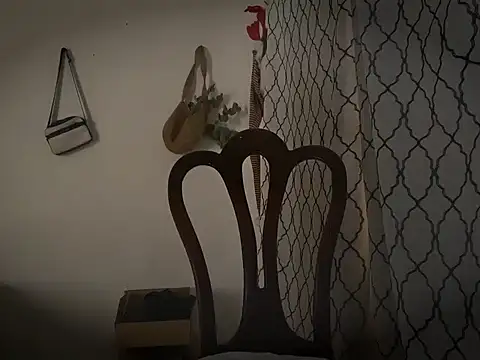 Snapshot of andrews2399 chatting on 10.18.25 andrews2399 online show from 10.18.25