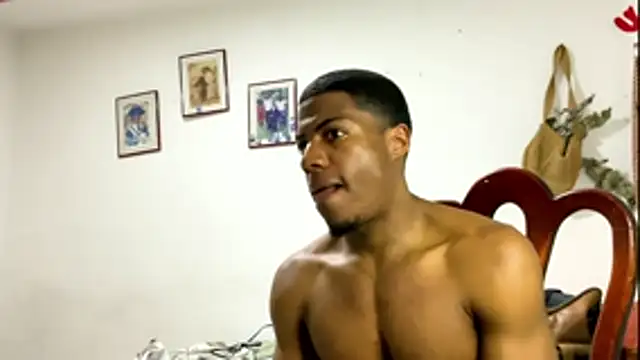 Snapshot of andrews2399 chatting on 02.18.26 andrews2399 online show from 02.18.26