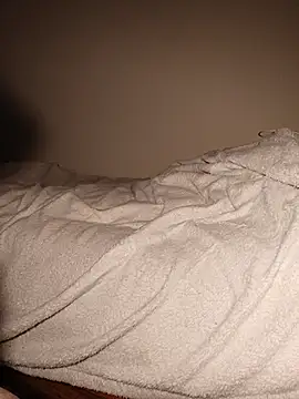 Snapshot of niesmialy39oon chatting on 03.18.26 niesmialy39oon online show from 03.18.26