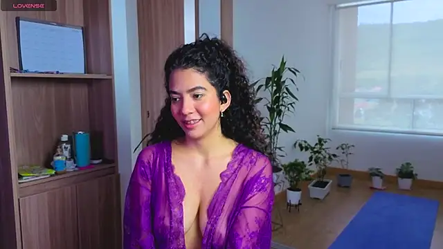 Snapshot of arteverena chatting on 06.22.26 arteverena online show from 06.22.26