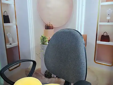 Love bug15 online show from 03.02.26