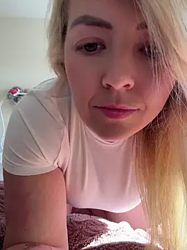 Snapshot of xxcurvyjessiexx chatting on 04.06.26 xxcurvyjessiexx online show from 04.06.26