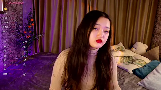 FreyaRaya online show from 11.27.25