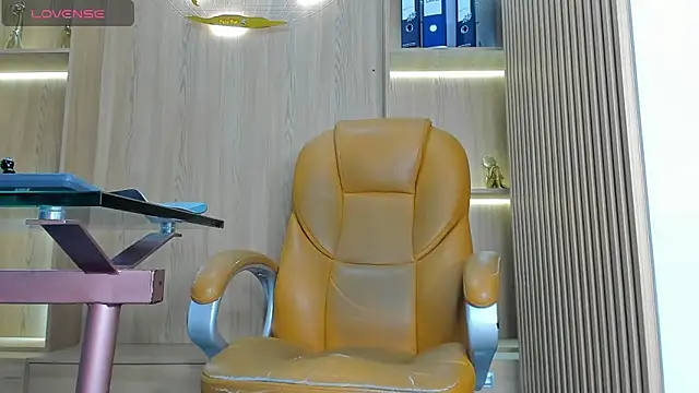 Snapshot of George_Diesell chatting on 09.11.25 George Diesell online show from 09.11.25