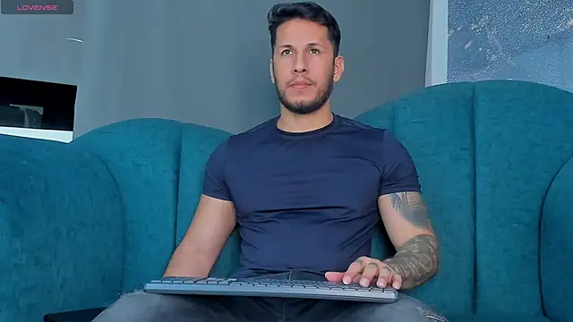 Snapshot of George_Diesell chatting on 09.28.25 George Diesell online show from 09.28.25