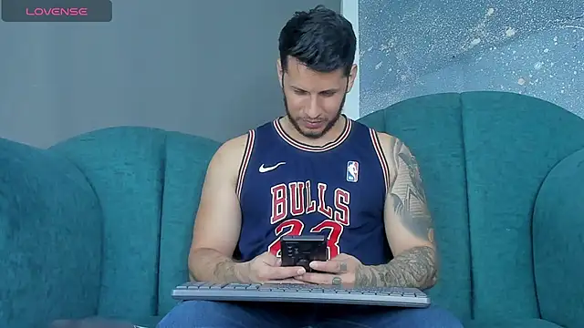 Snapshot of George_Diesell chatting on 09.30.25 George Diesell online show from 09.30.25