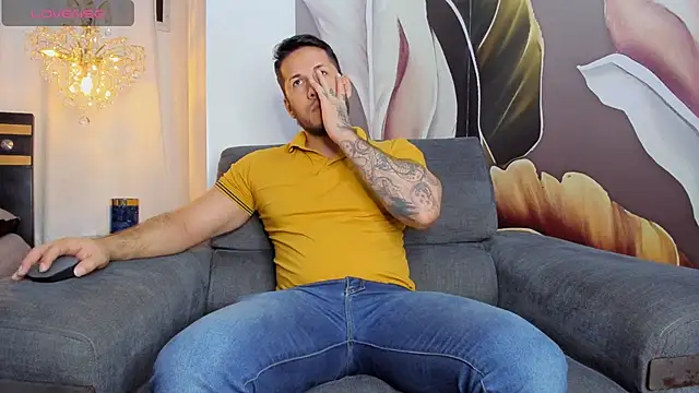 Snapshot of George_Diesell chatting on 12.14.25 George Diesell online show from 12.14.25