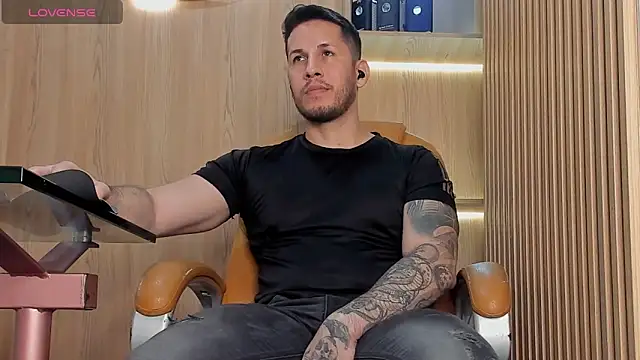 Snapshot of George_Diesell chatting on 02.02.26 George Diesell online show from 02.02.26