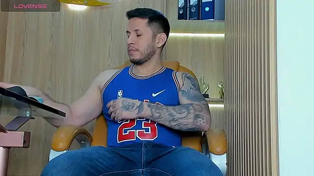 Snapshot of George_Diesell chatting on 02.06.26 George Diesell online show from 02.06.26