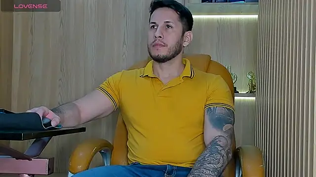 Snapshot of George_Diesell chatting on 02.10.26 George Diesell online show from 02.10.26