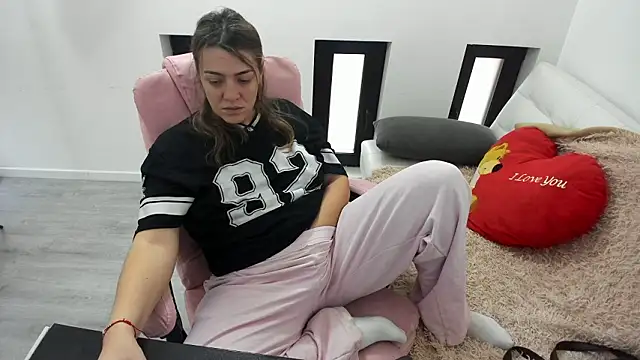 Dyana Kaylinn online show from 03.12.26