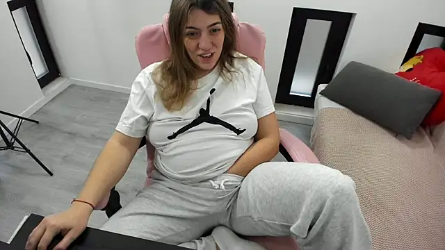 Dyana Kaylinn online show from 03.28.26