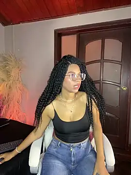 nayah   online show from 01.30.25