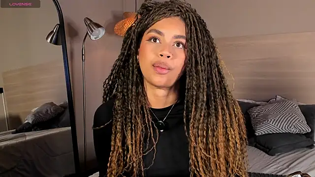 nayah   online show from 04.15.26