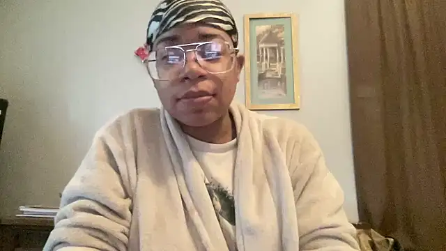 MommyConfident online show from 11.18.25