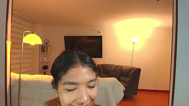 samy jonnes  online show from 10.08.25