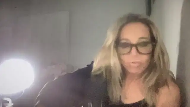 ALEXADANIELLE online show from 02.27.25