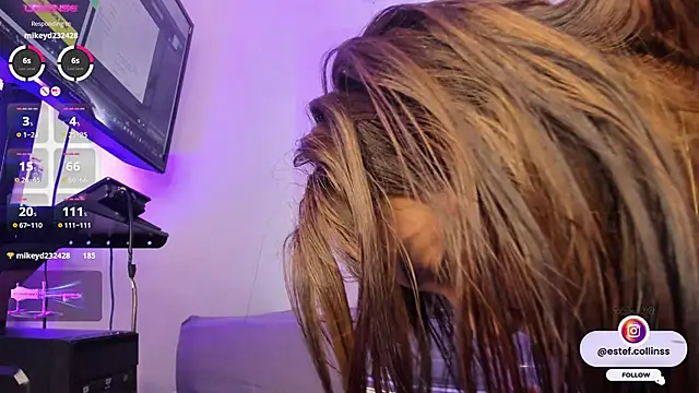 Snapshot of April_collinss chatting on 03.04.25 April collinss online show from 03.04.25