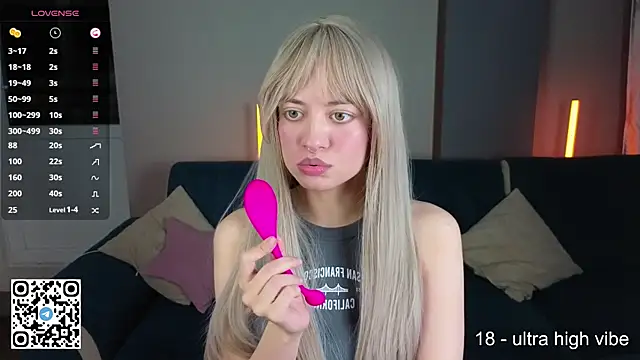 Snapshot of mybunnywendy chatting on 09.24.25 mybunnywendy online show from 09.24.25