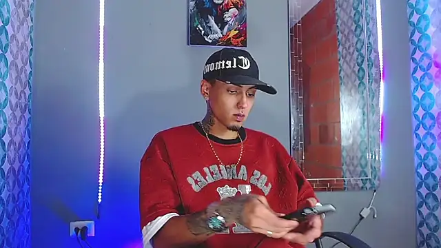 Liam lee online show from 04.12.26