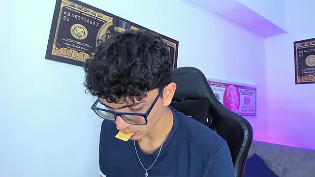 TylerWhite  online show from 03.11.25