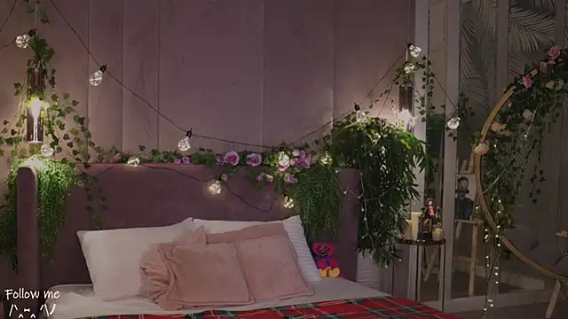 Meow Nancy online show from 02.05.25