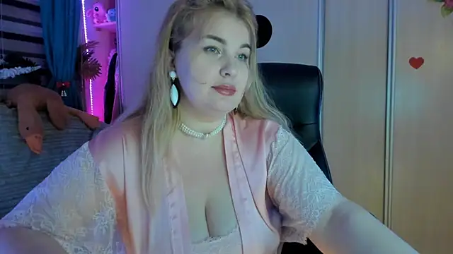 CoraSwon online show from 02.18.26