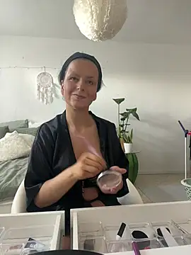 Snapshot of Off__Melonenmandy chatting on 02.28.26 Off Melonenmandy online show from 02.28.26