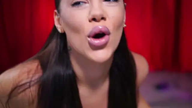 Snapshot of NatyDesiree chatting on 01.20.25 NatyDesiree online show from 01.20.25