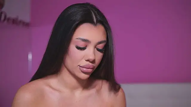 Snapshot of NatyDesiree chatting on 03.03.25 NatyDesiree online show from 03.03.25