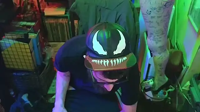 Snapshot of pantslesstraveler_plt chatting on 01.30.25 pantslesstraveler plt online show from 01.30.25