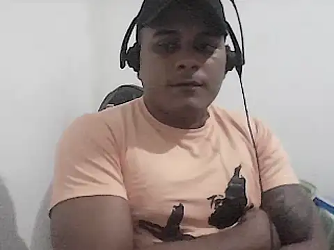 Snapshot of SaucyAffair0 chatting on 01.05.25 SaucyAffair0 online show from 01.05.25