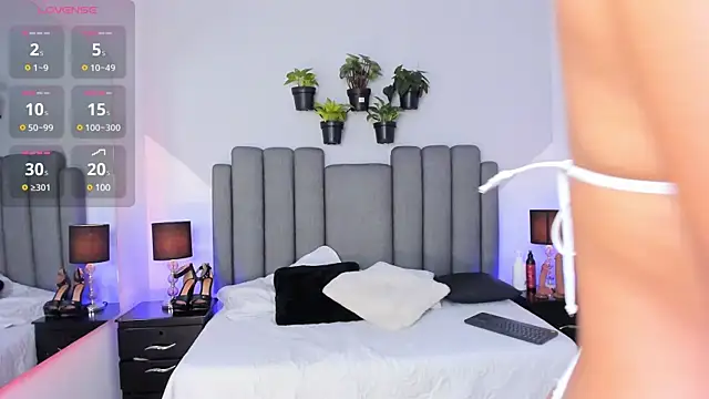 karol rivera  online show from 03.21.25