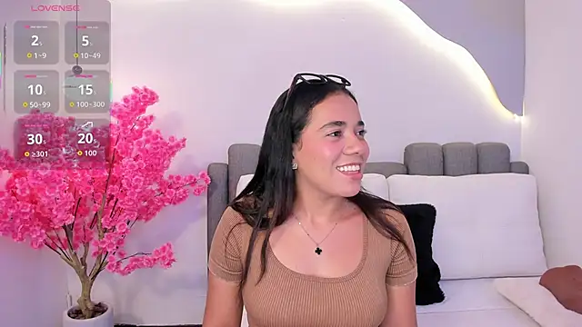 karol rivera  online show from 10.17.25