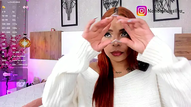 nahomiidasilva  online show from 04.17.26