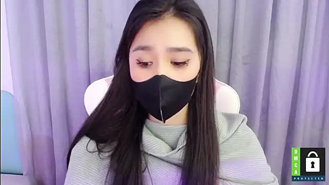 Snapshot of San___San chatting on 12.19.24 San San online show from 12.19.24