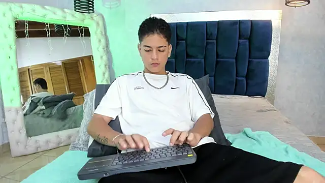 Levy Steve online show from 11.21.25