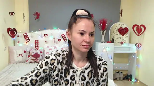 KaraCriegs online show from 02.06.26