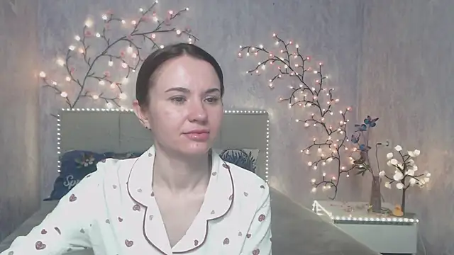 KaraCriegs online show from 04.28.26