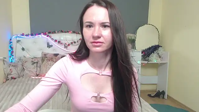 KaraCriegs online show from 05.03.26