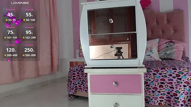 Snapshot of zaleya_mateus chatting on 11.10.25 zaleya mateus online show from 11.10.25