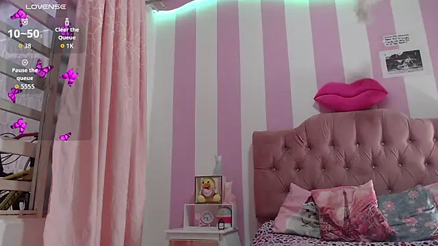 Snapshot of zaleya_mateus chatting on 11.18.25 zaleya mateus online show from 11.18.25