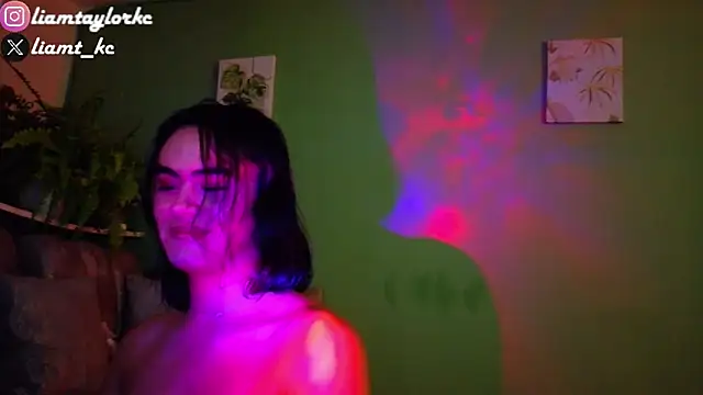 Snapshot of Liam_Taylor chatting on 01.26.25 Liam Taylor online show from 01.26.25