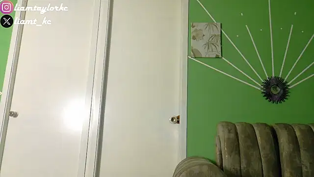 Snapshot of Liam_Taylor chatting on 01.29.25 Liam Taylor online show from 01.29.25