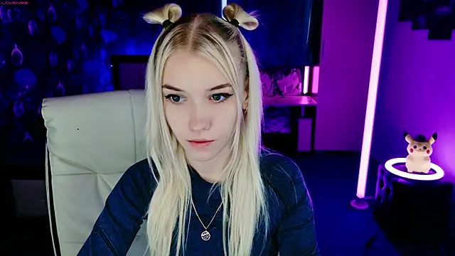 ShhhO O online show from 11.04.25