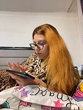 Snapshot of NadiraNoor chatting on 12.13.24 NadiraNoor online show from 12.13.24